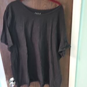 Basic Editions Black Short Sleeve Top